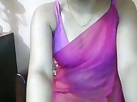 This Indian chick makes me wanna worship some titties